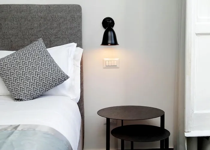 Della Croce Luxury 2* Roma
