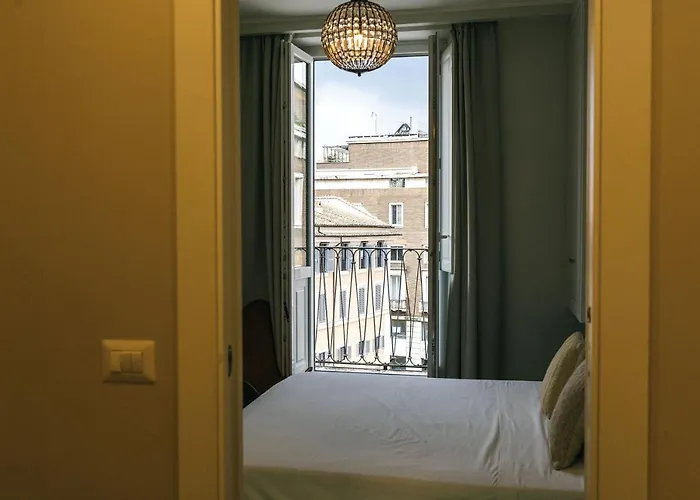 Della Croce Luxury Pensión Roma